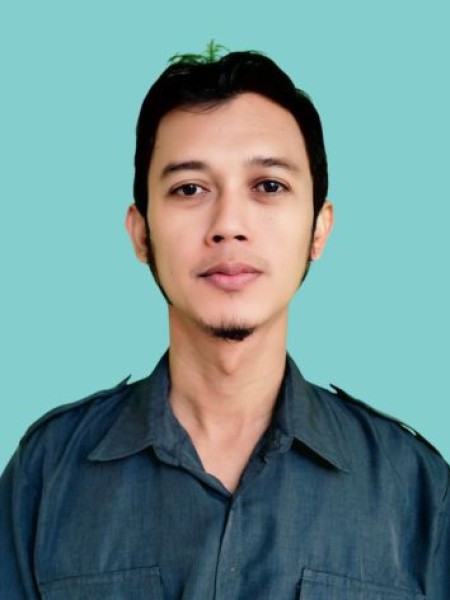 Henis Sutedi,S.Pd